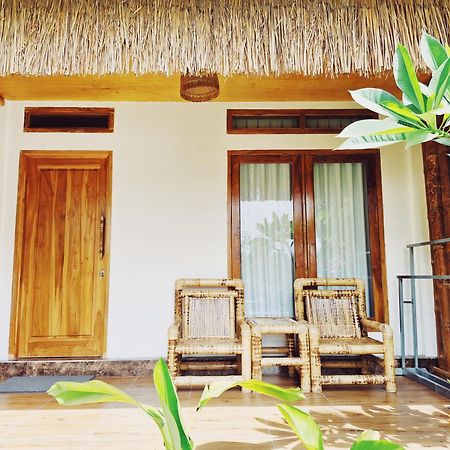 Peraja Bungalows Loyok Sangyang Bagian luar foto