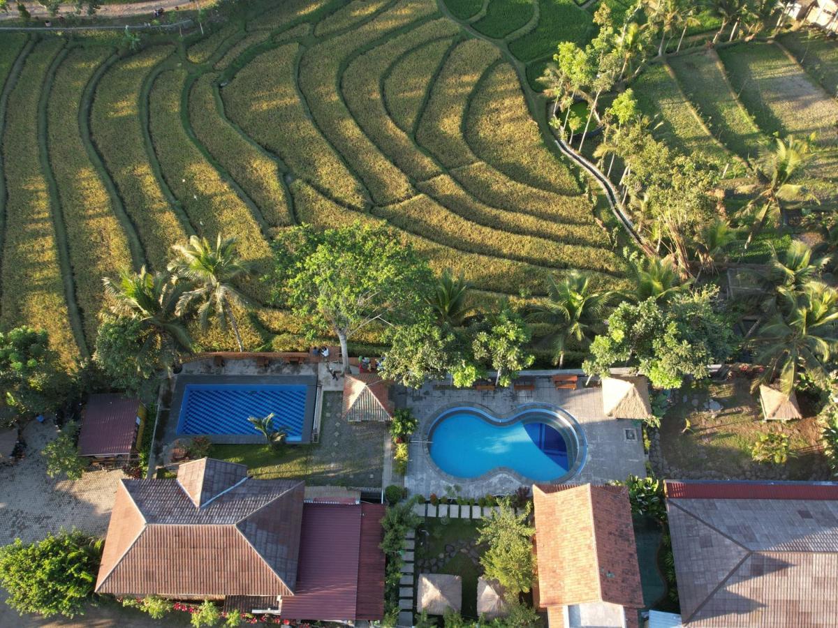 Peraja Bungalows Loyok Sangyang Bagian luar foto