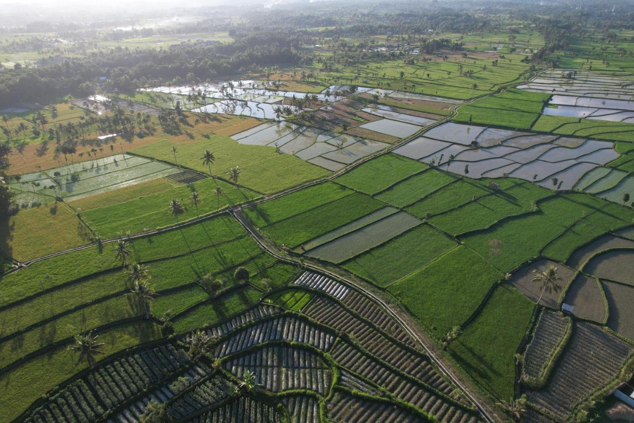 Peraja Bungalows Loyok Sangyang Bagian luar foto