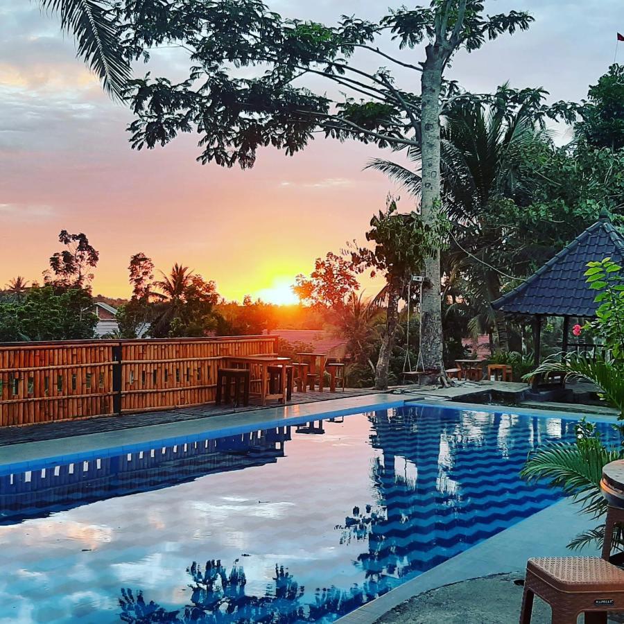 Peraja Bungalows Loyok Sangyang Bagian luar foto