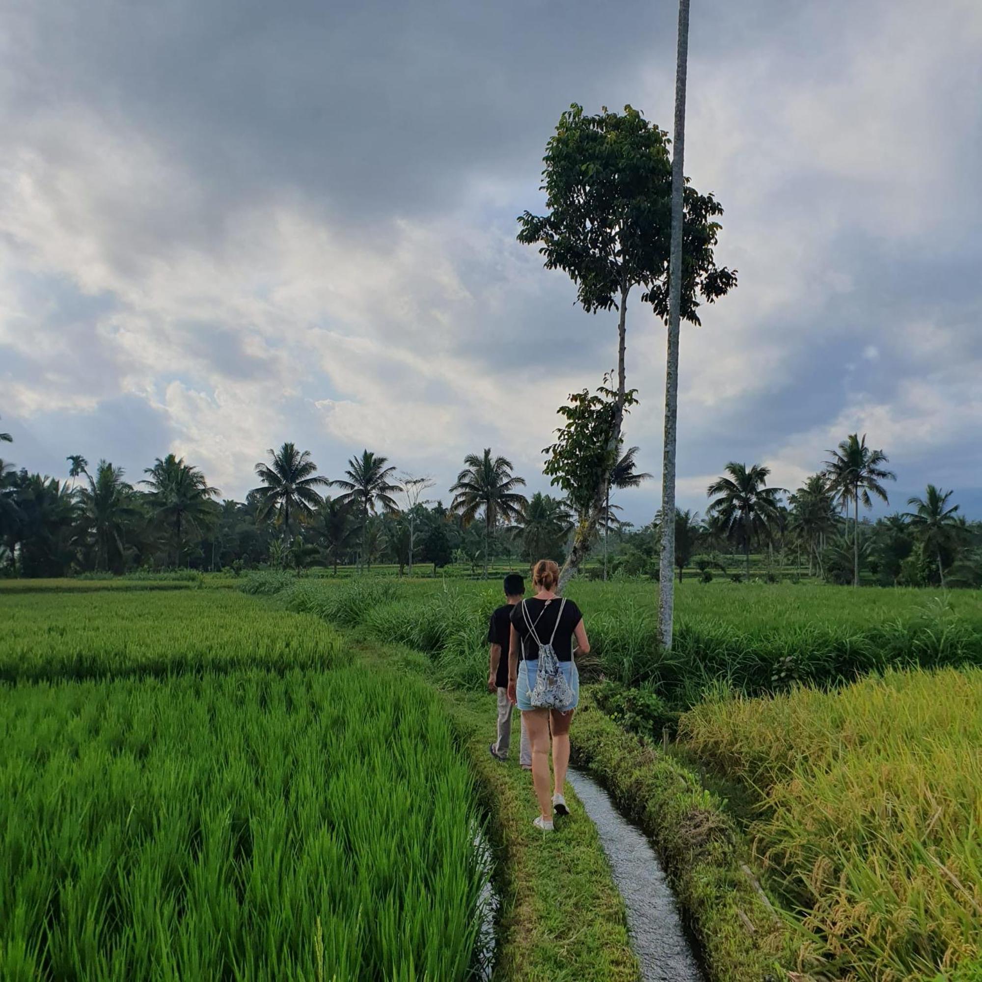 Peraja Bungalows Loyok Sangyang Bagian luar foto