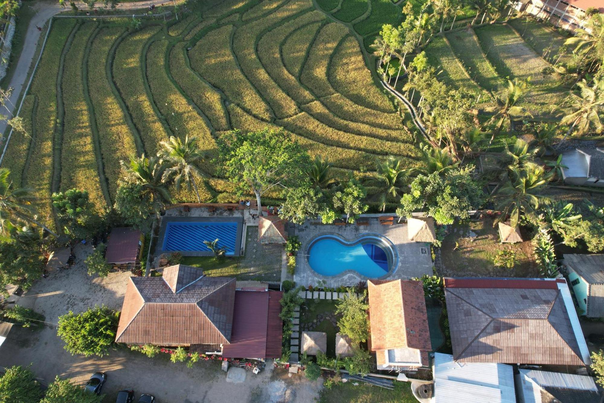 Peraja Bungalows Loyok Sangyang Ruang foto