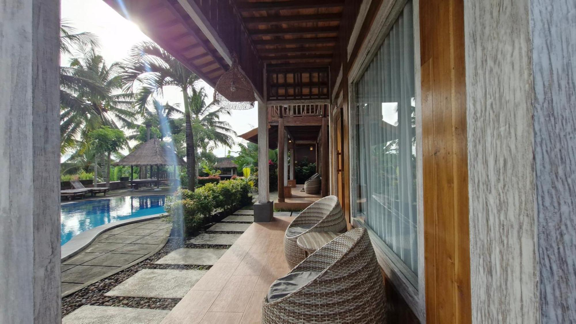 Peraja Bungalows Loyok Sangyang Bagian luar foto
